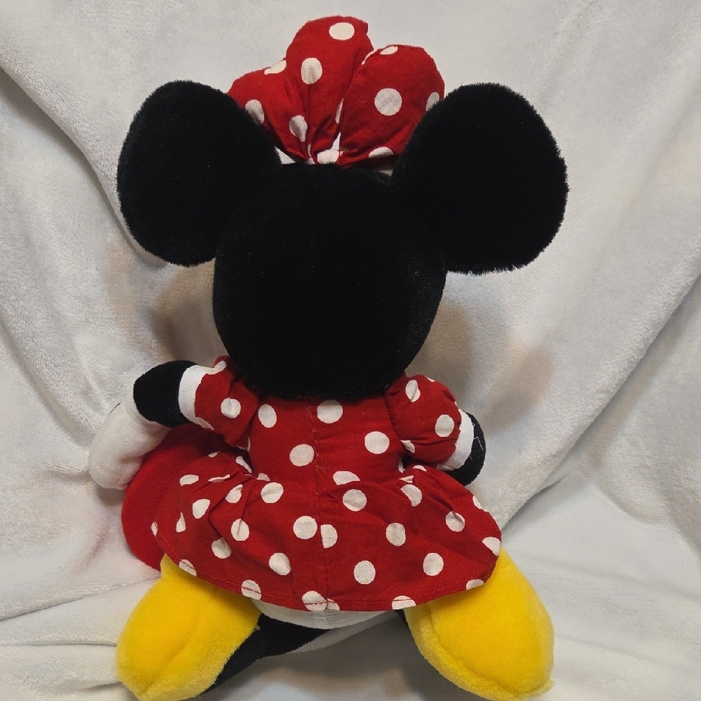 Disneyland Minnie Mouse Plush with‎ Heart Frame - Picture 2 of 11